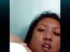 Filipina जिन के साथ स्काइपे