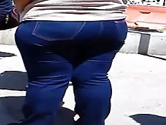 कुछ nalgotas के साथ एक परिपक्व